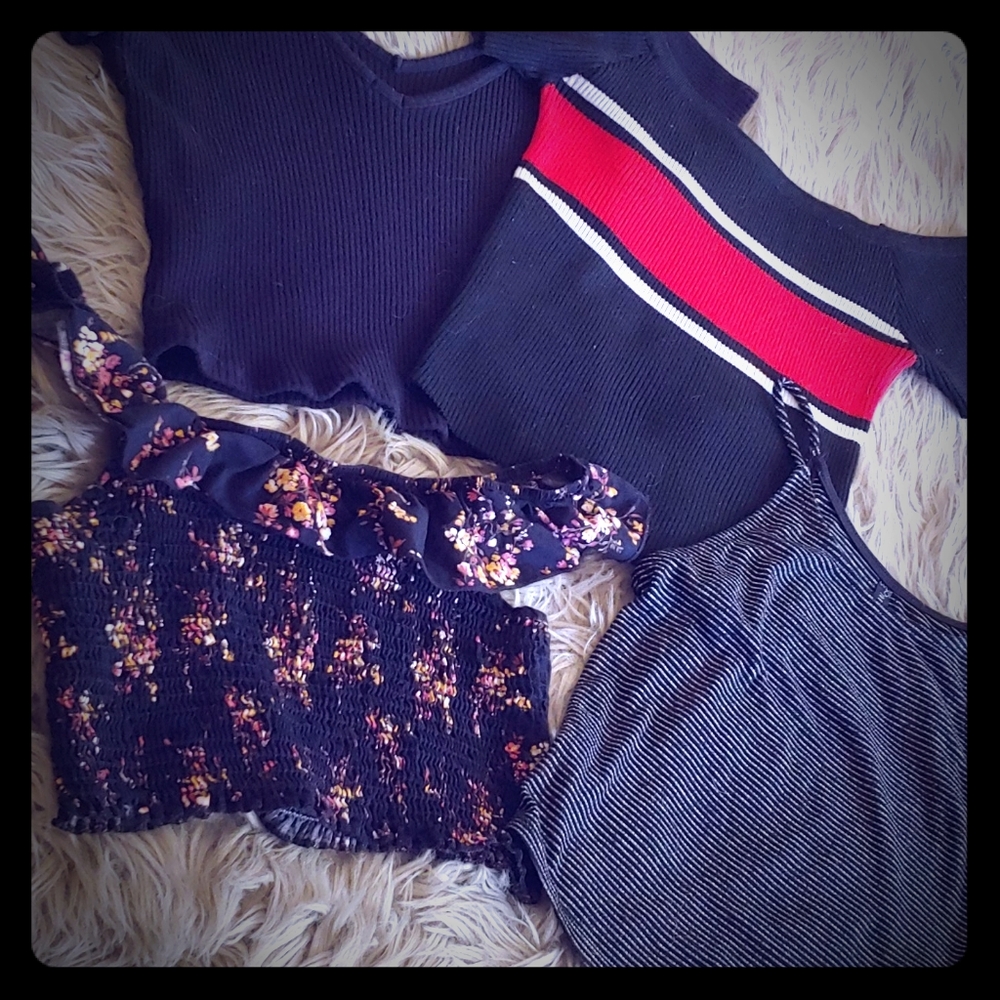4 Crop tops Bundle sz Small